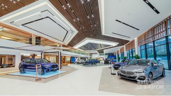 以客戶為中心 全新BMW領(lǐng)創(chuàng)經(jīng)銷商成都龍泉中寶隆重開業(yè)